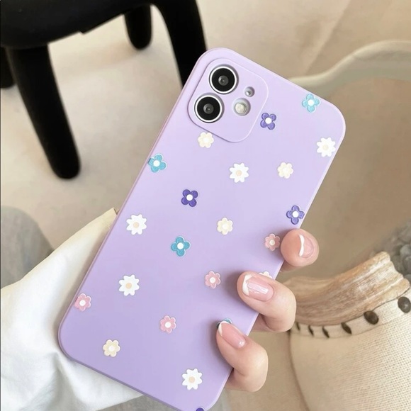 iPhone 11 case - Picture 2 of 3